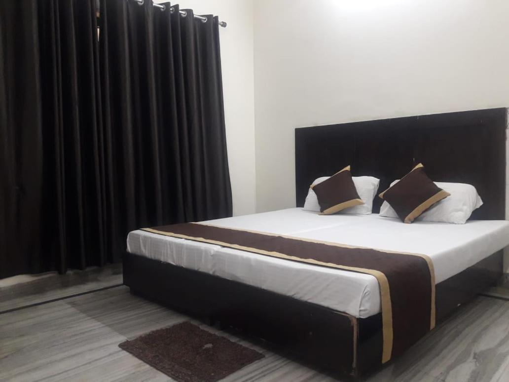 Hotel The Bird Dehradun Exterior photo
