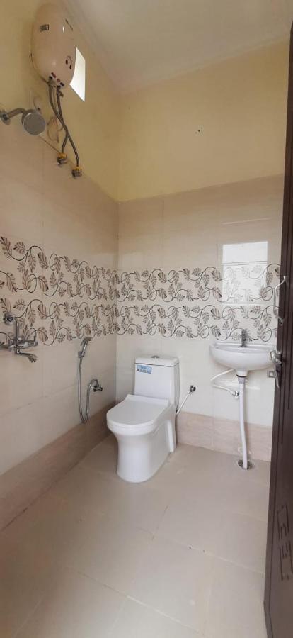 Hotel The Bird Dehradun Exterior photo